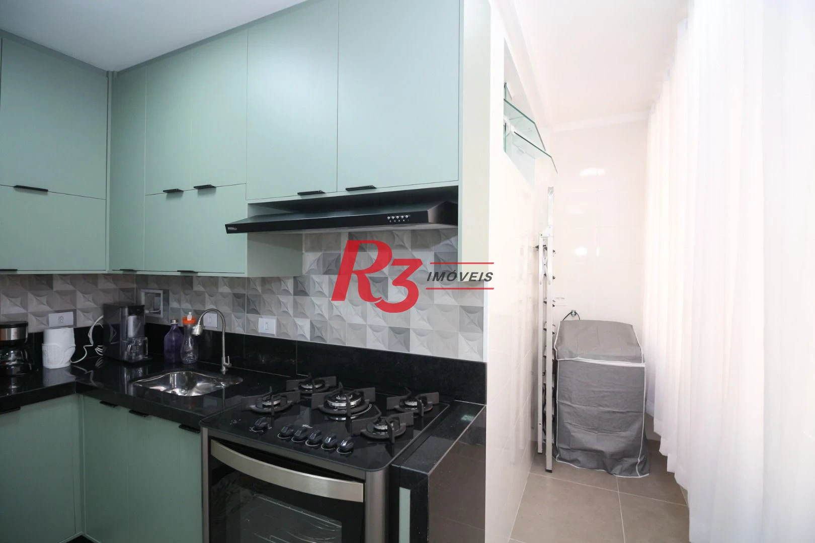 Apartamento com 3 dormitórios à venda, 100 m² por R$ 620.000,00 - José Menino - Santos/SP