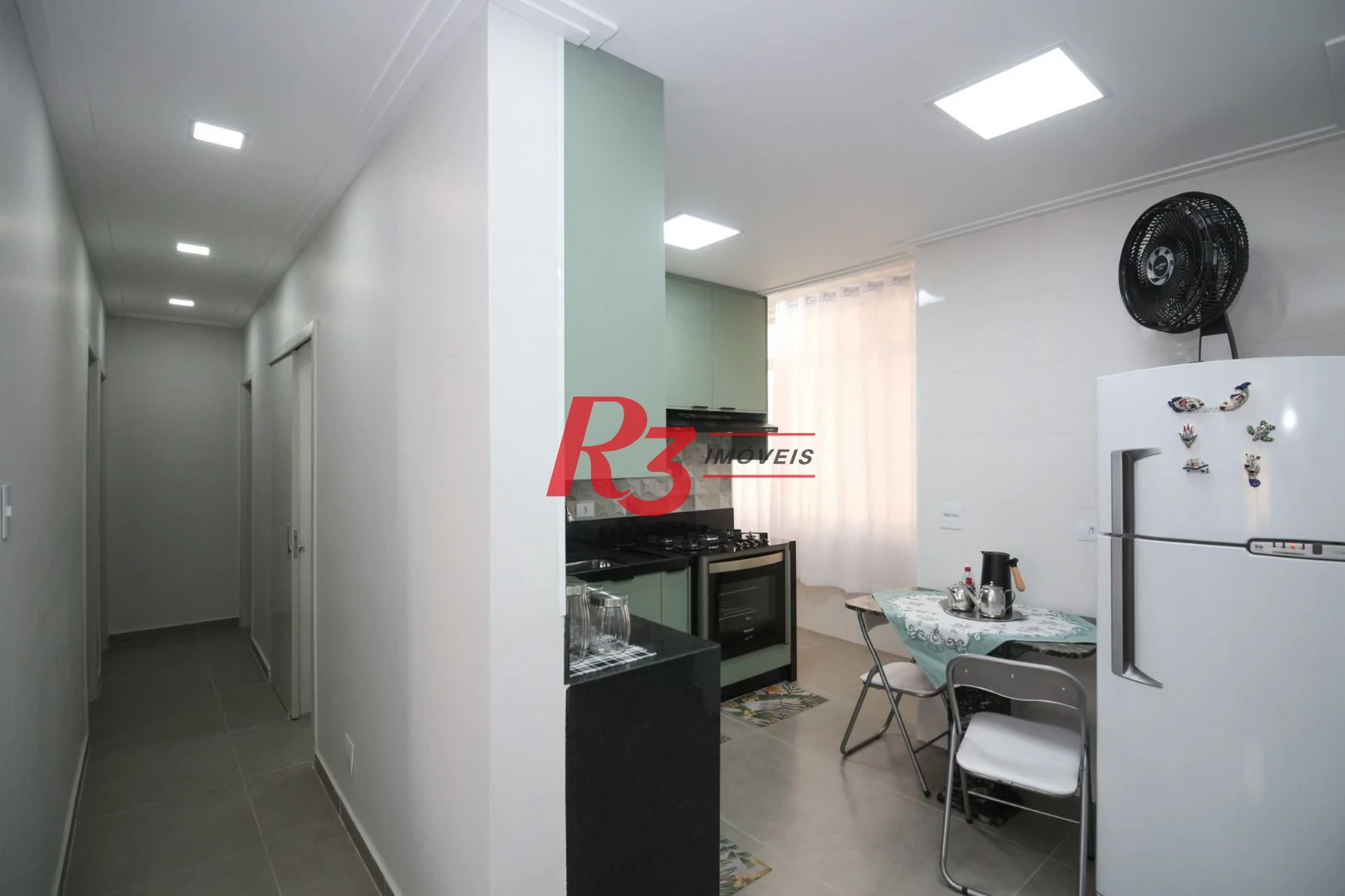 Apartamento com 3 dormitórios à venda, 100 m² por R$ 620.000,00 - José Menino - Santos/SP