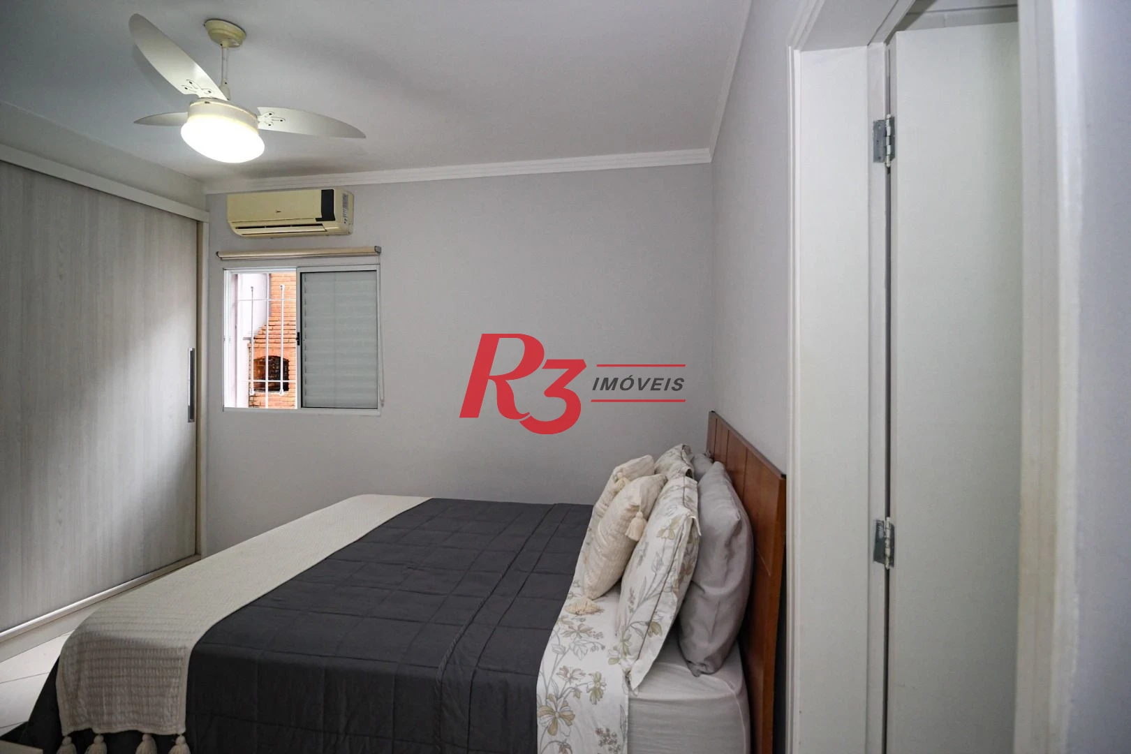 Casa com 3 dormitórios, 141 m² - venda por R$ 1.340.000,00 ou aluguel por R$ 8.500,01/mês - Marapé - Santos/SP