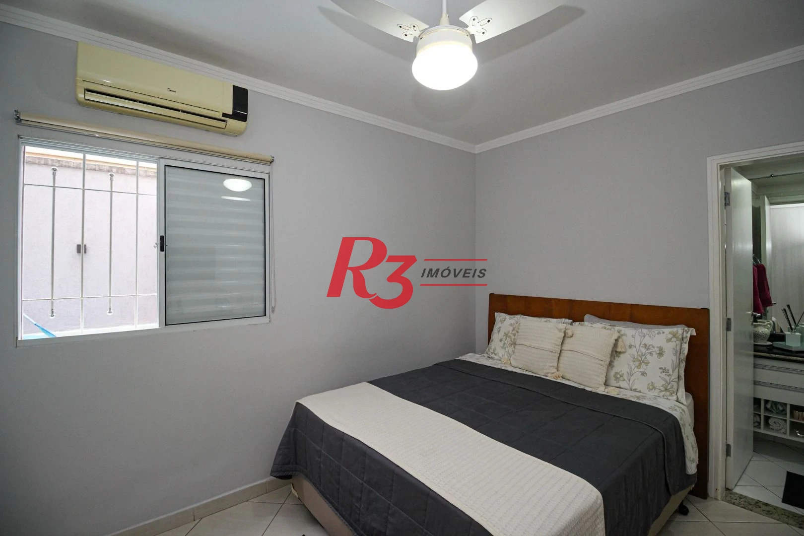 Casa com 3 dormitórios, 141 m² - venda por R$ 1.340.000,00 ou aluguel por R$ 8.500,01/mês - Marapé - Santos/SP
