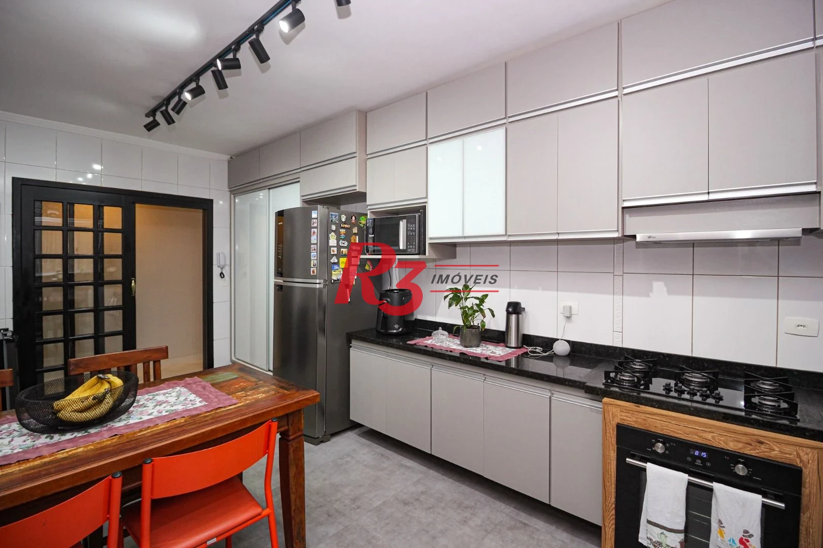 Casa com 3 dormitórios, 141 m² - venda por R$ 1.340.000,00 ou aluguel por R$ 8.500,01/mês - Marapé - Santos/SP