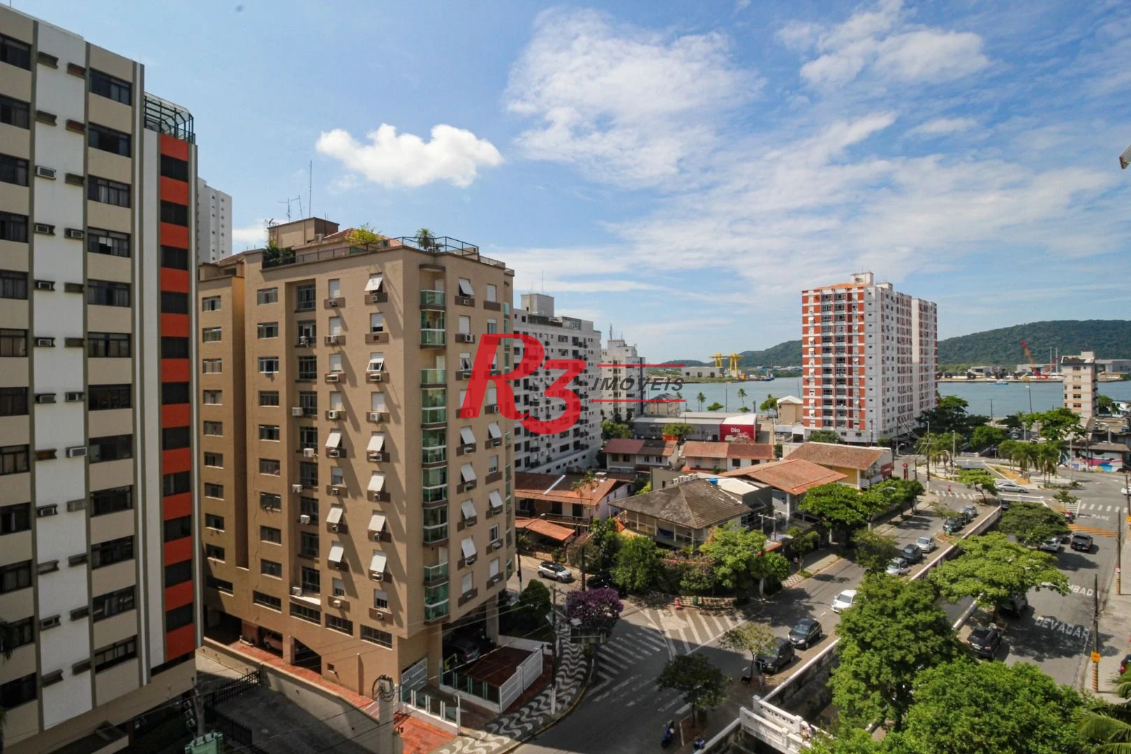 Apartamento para alugar, 137 m² por R$ 6.000,00/mês - Ponta da Praia - Santos/SP