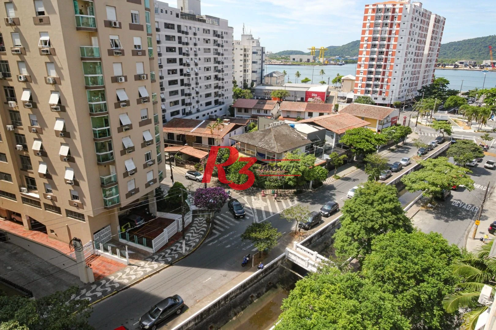 Apartamento para alugar, 137 m² por R$ 6.000,00/mês - Ponta da Praia - Santos/SP