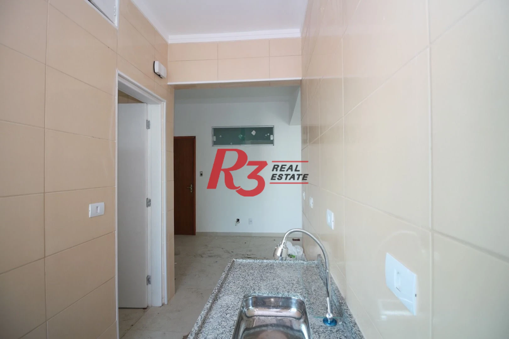 Apartamento com 2 dormitórios à venda, 50 m² por R$ 390.000,00 - José Menino - Santos/SP