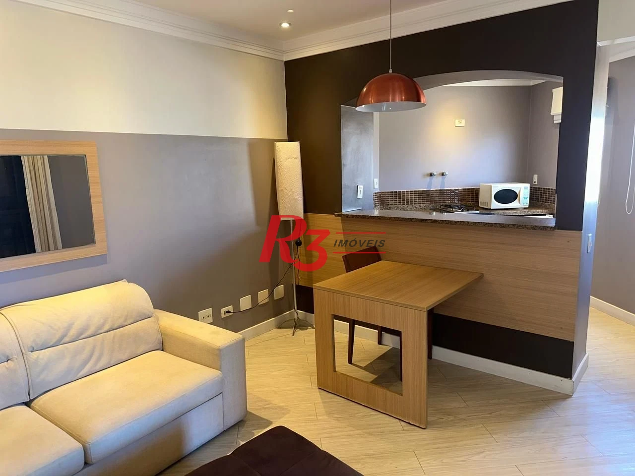 Flat 1 suíte, sala e varanda, 44 m² por R$ 450.000 - Gonzaga - Santos/SP
