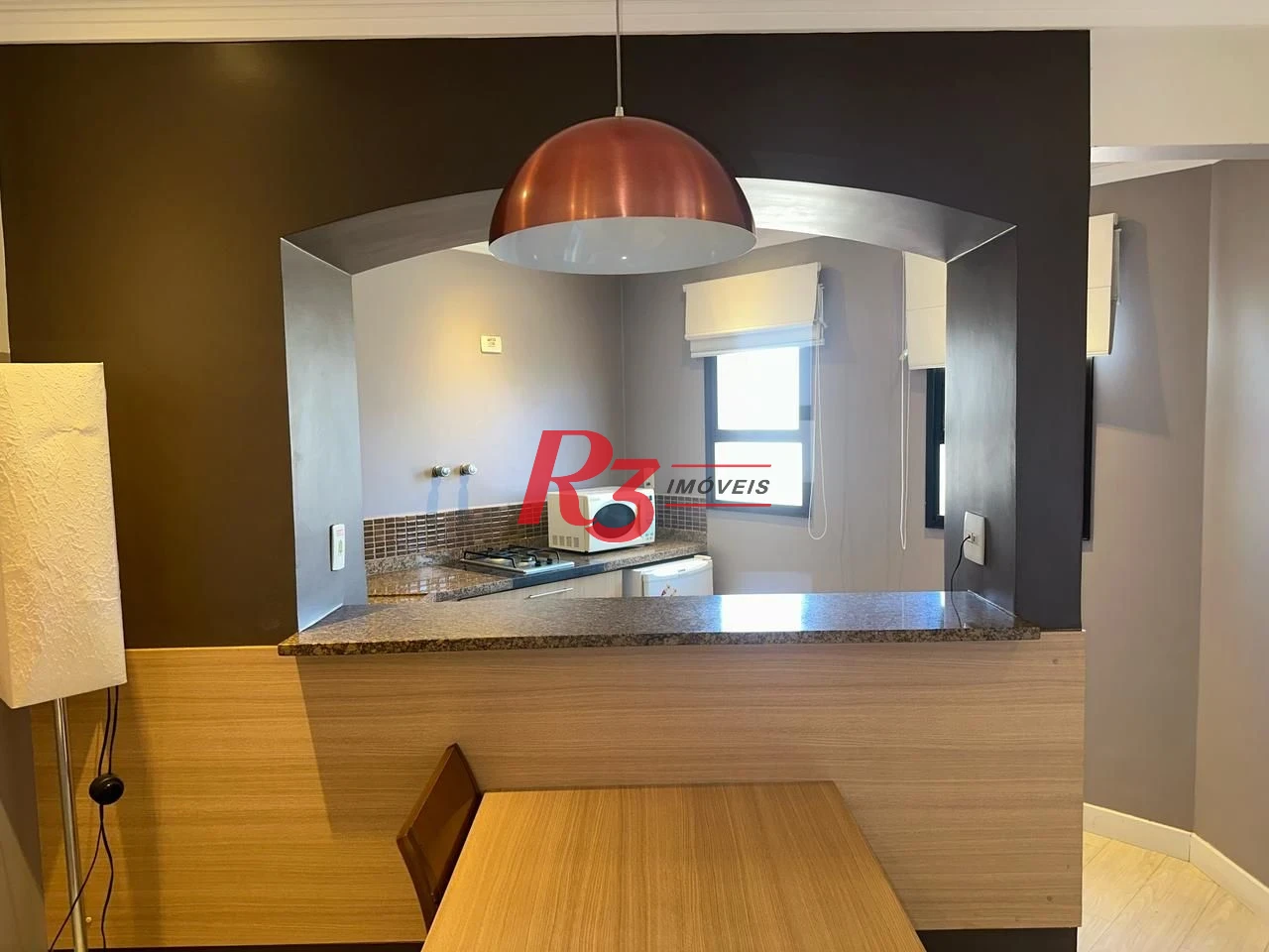 Flat 1 suíte, sala e varanda, 44 m² por R$ 450.000 - Gonzaga - Santos/SP
