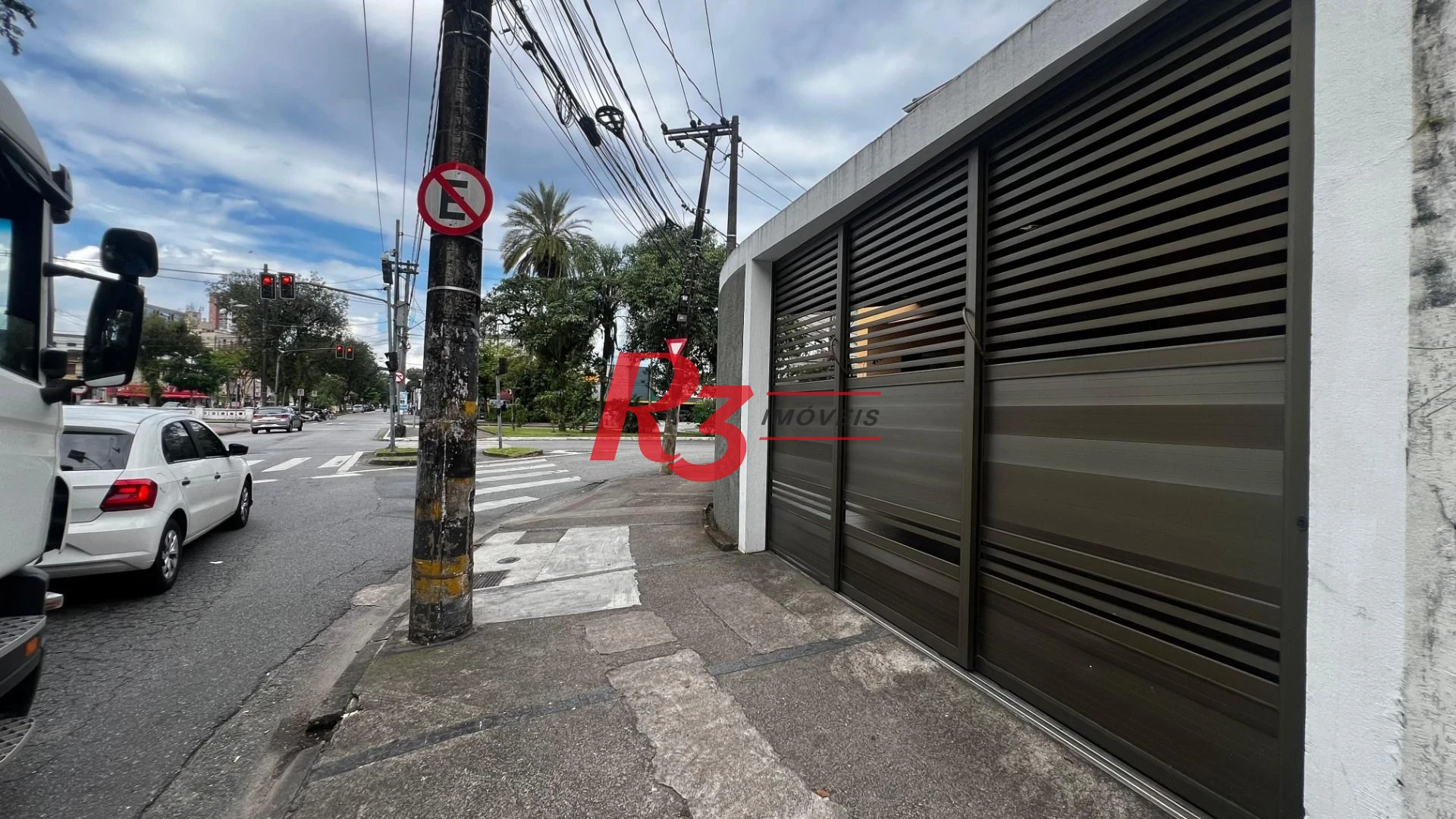 Casa com 3 dormitórios para locação, 177 m² por R$ 10.000/ano - Boqueirão - Santos/SP