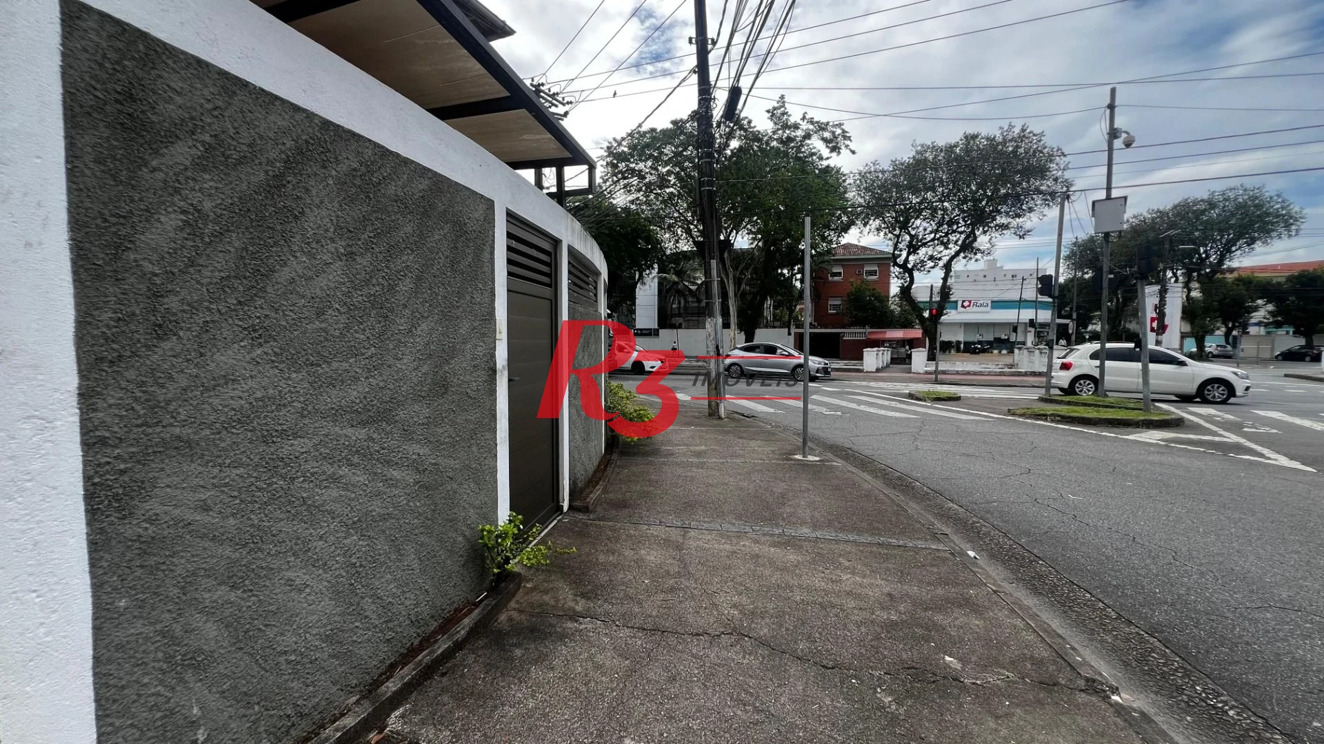 Casa com 3 dormitórios para locação, 177 m² por R$ 10.000/ano - Boqueirão - Santos/SP