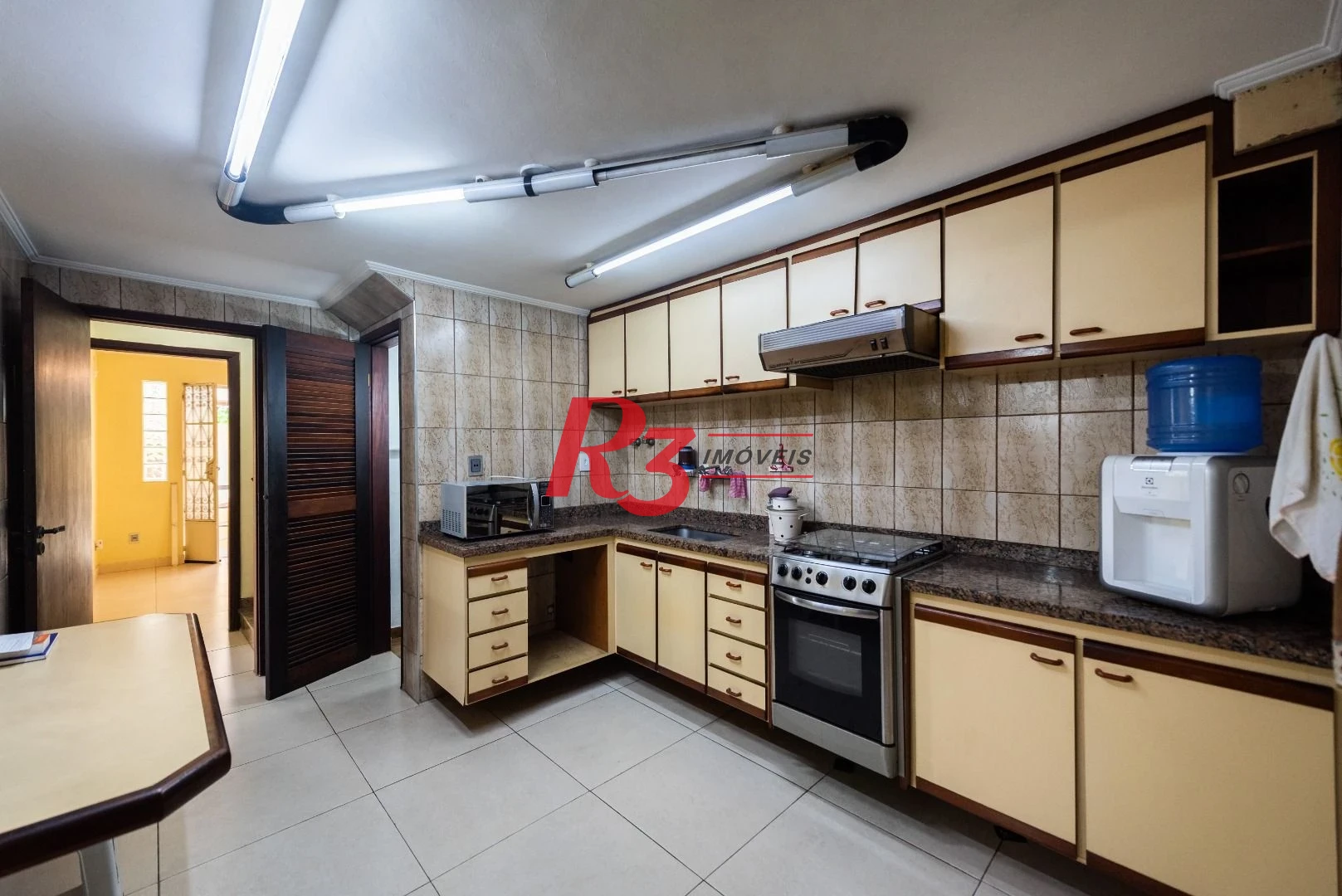 Casa com 3 dormitórios para locação, 177 m² por R$ 10.000/ano - Boqueirão - Santos/SP