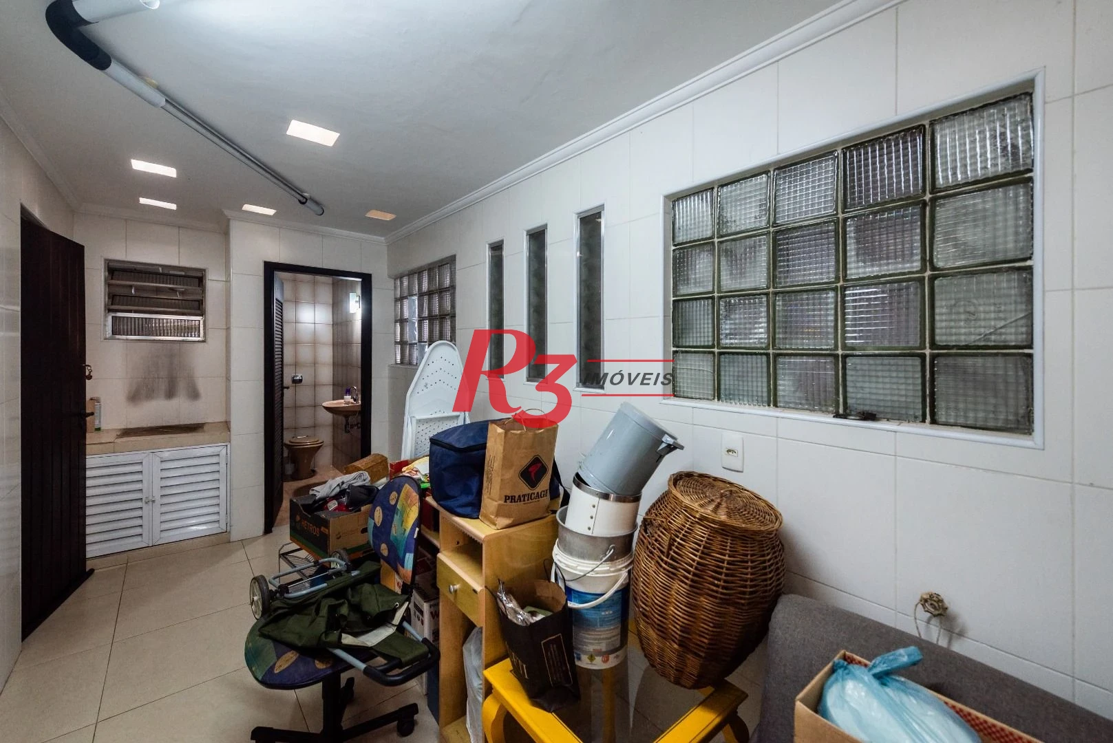 Casa com 3 dormitórios para locação, 177 m² por R$ 10.000/ano - Boqueirão - Santos/SP