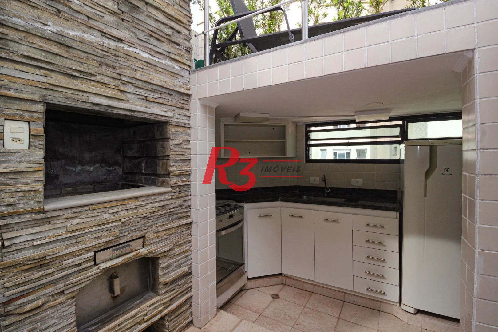 Cobertura com 3 dormitórios à venda, 380 m² por R$ 3.520.000,00 - Gonzaga - Santos/SP