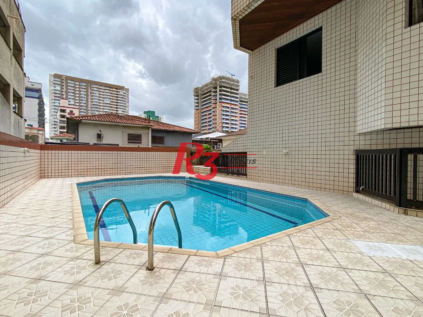 Cobertura com 3 dormitórios à venda, 380 m² por R$ 3.520.000,00 - Gonzaga - Santos/SP