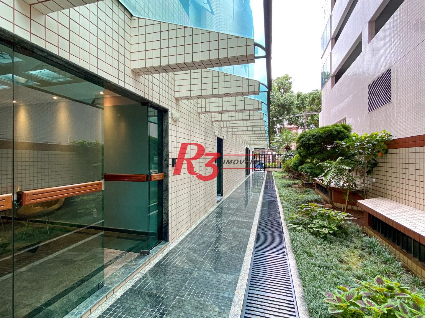 Cobertura com 3 dormitórios à venda, 380 m² por R$ 3.520.000,00 - Gonzaga - Santos/SP