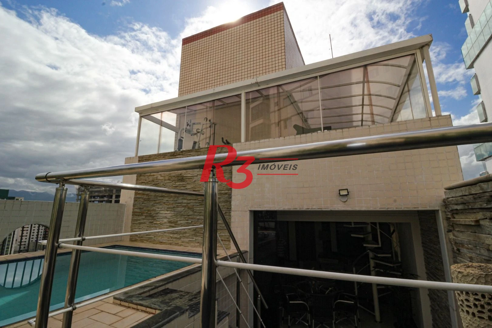 Cobertura com 3 dormitórios à venda, 380 m² por R$ 3.520.000,00 - Gonzaga - Santos/SP