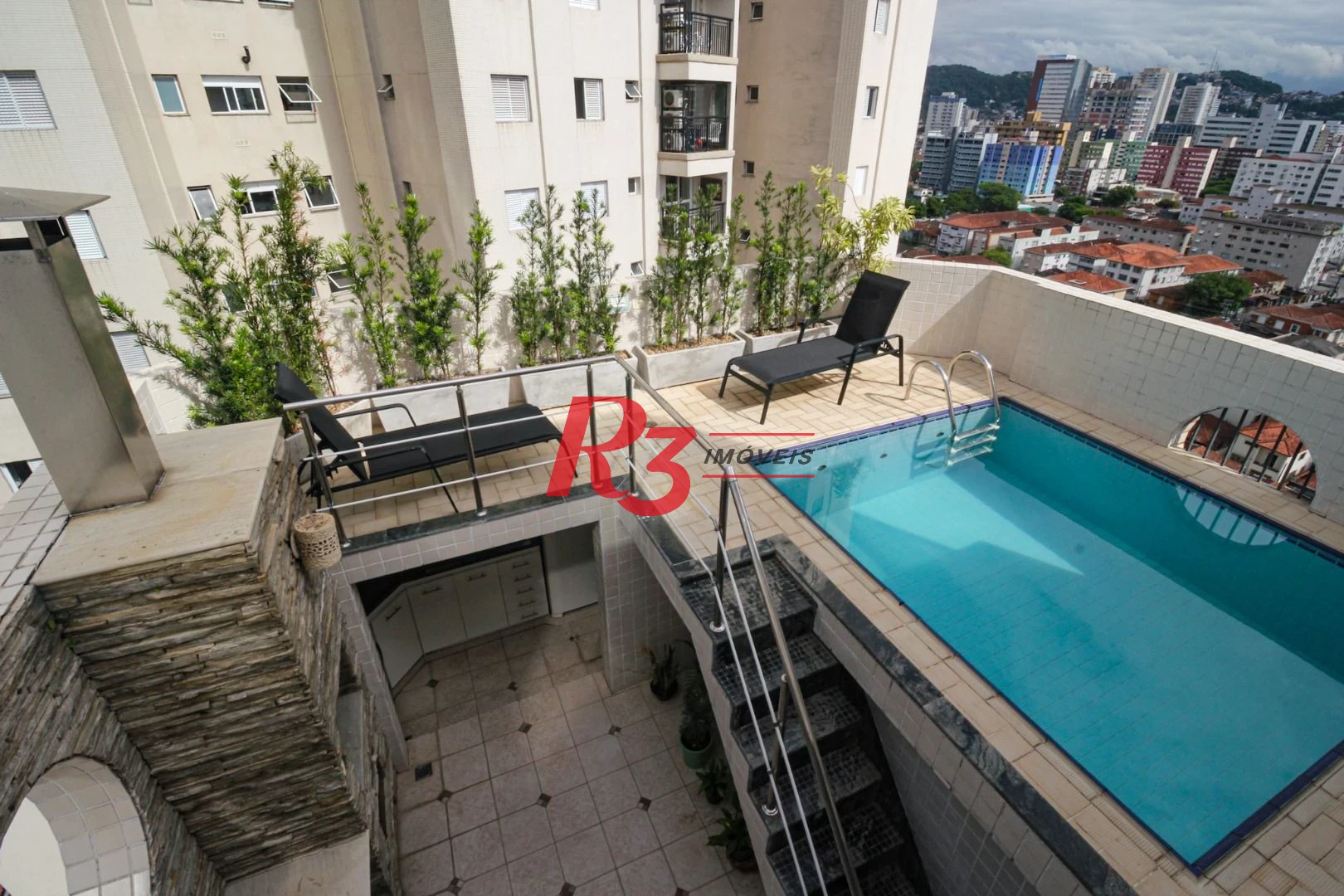 Cobertura com 3 dormitórios à venda, 380 m² por R$ 3.520.000,00 - Gonzaga - Santos/SP