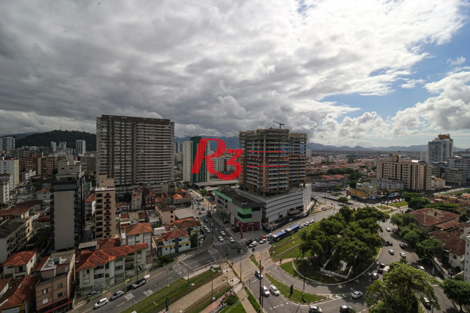 Cobertura com 3 dormitórios à venda, 380 m² por R$ 3.520.000,00 - Gonzaga - Santos/SP