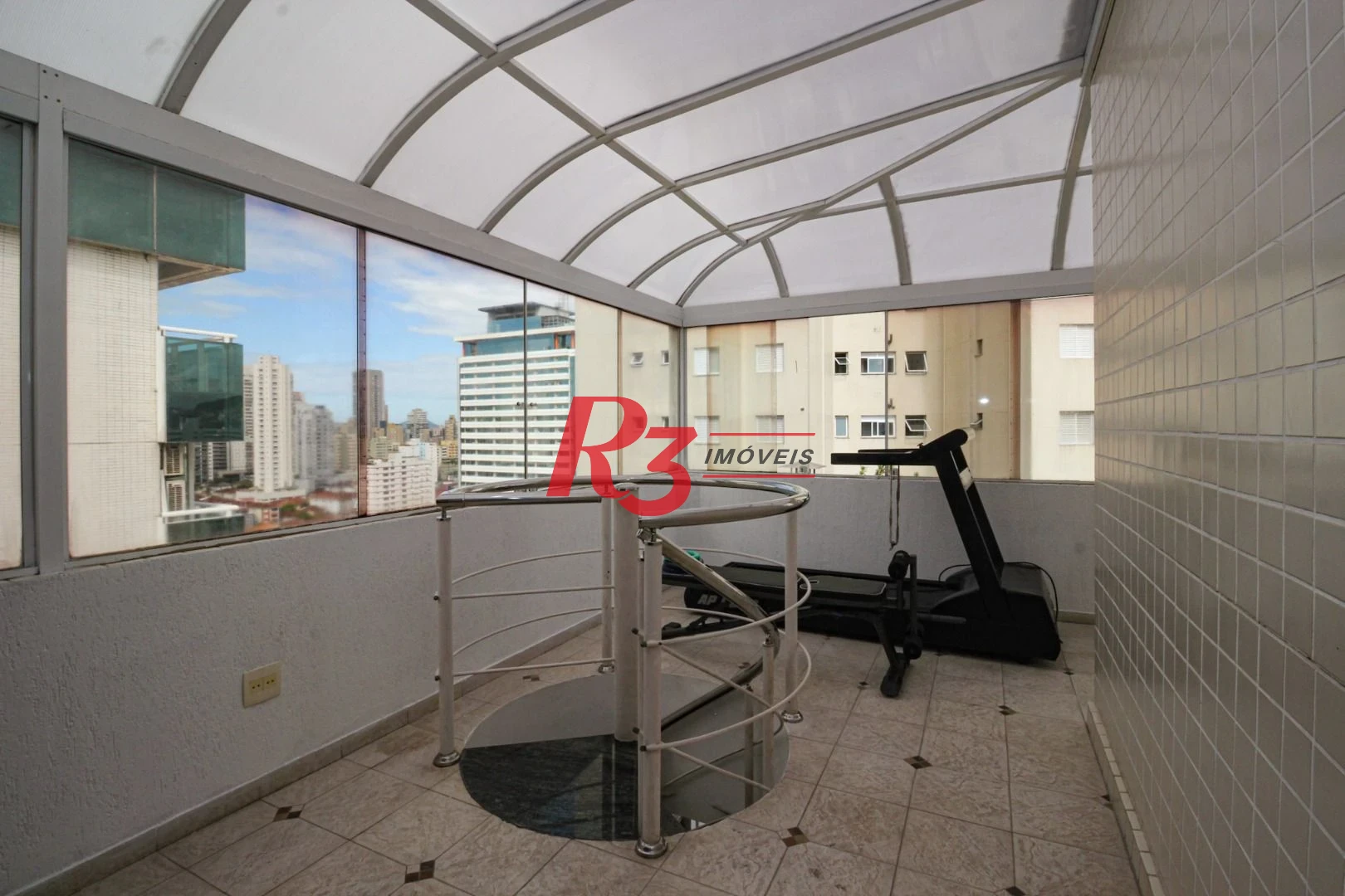 Cobertura com 3 dormitórios à venda, 380 m² por R$ 3.520.000,00 - Gonzaga - Santos/SP