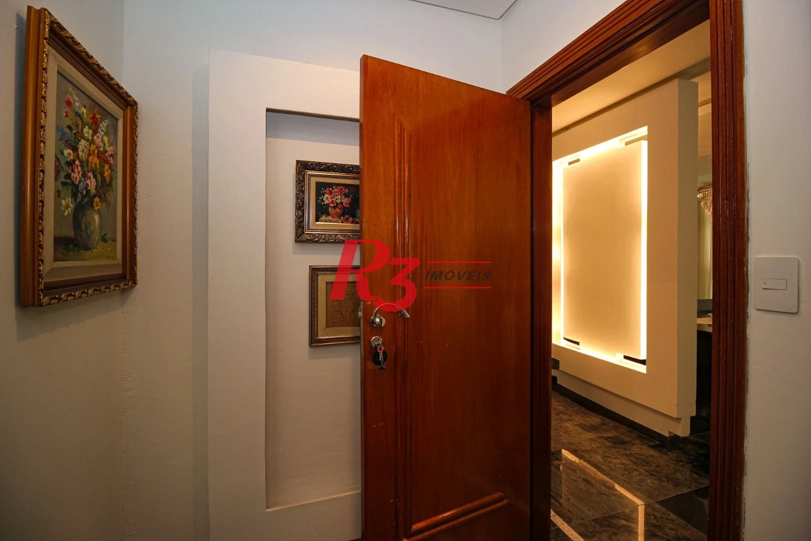 Cobertura com 3 dormitórios à venda, 380 m² por R$ 3.520.000,00 - Gonzaga - Santos/SP