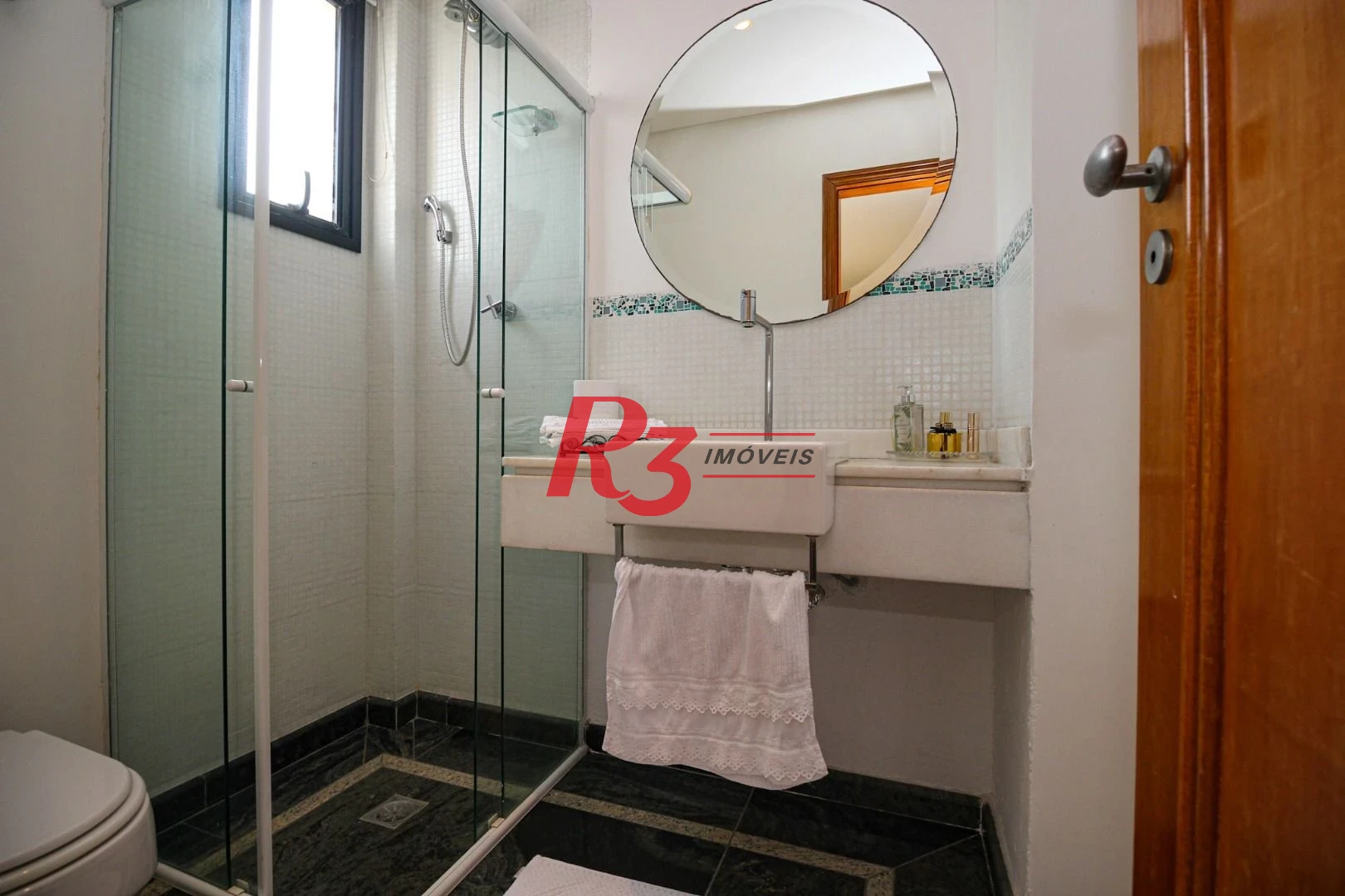 Cobertura com 3 dormitórios à venda, 380 m² por R$ 3.520.000,00 - Gonzaga - Santos/SP