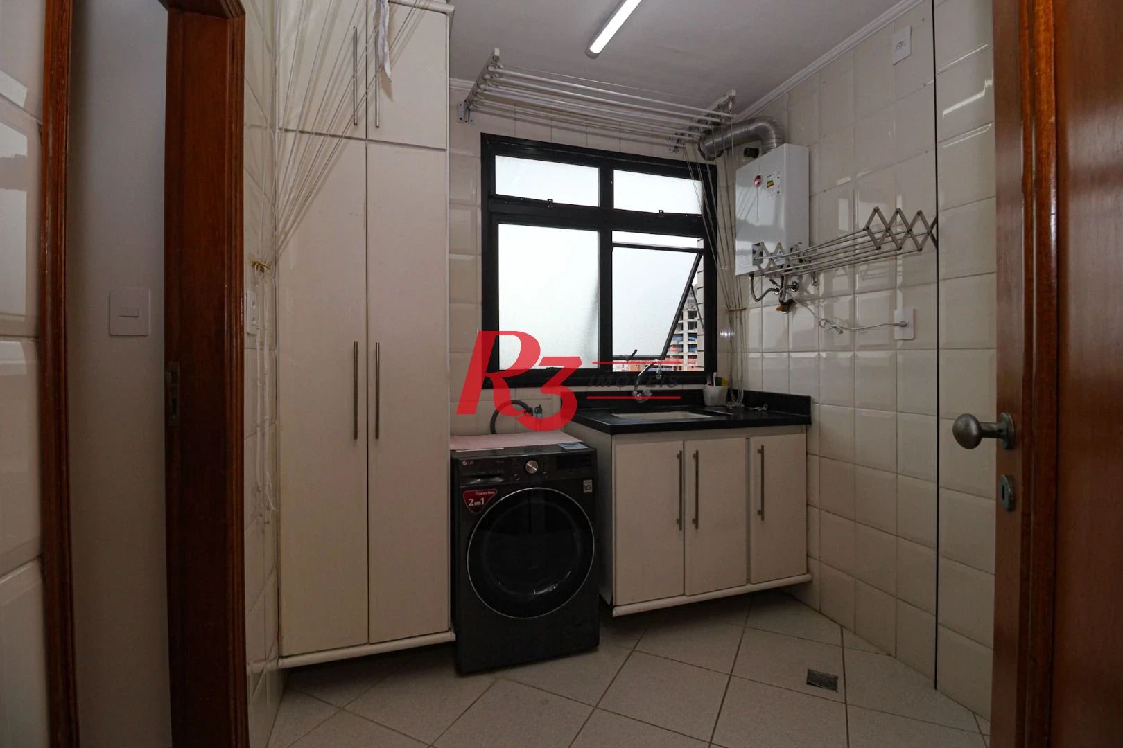 Cobertura com 3 dormitórios à venda, 380 m² por R$ 3.520.000,00 - Gonzaga - Santos/SP