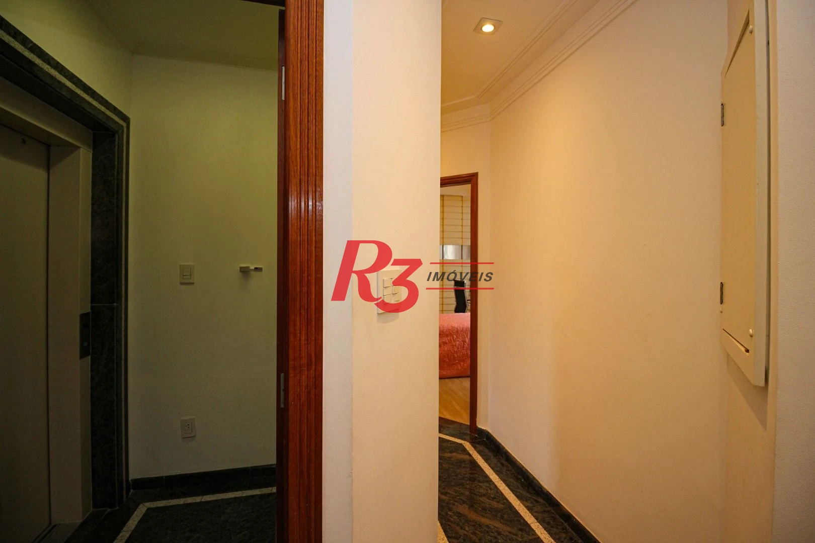 Cobertura com 3 dormitórios à venda, 380 m² por R$ 3.520.000,00 - Gonzaga - Santos/SP
