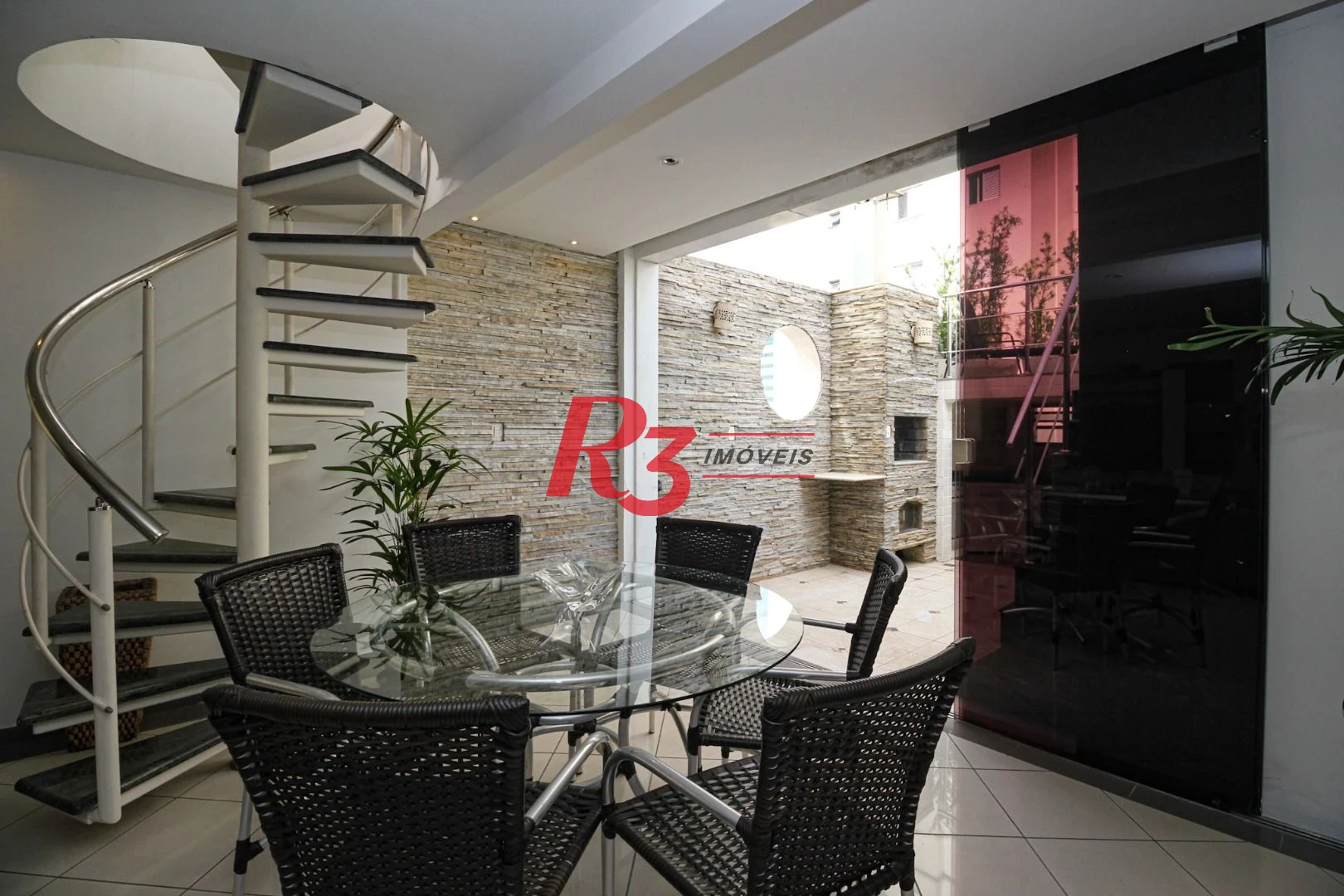 Cobertura com 3 dormitórios à venda, 380 m² por R$ 3.520.000,00 - Gonzaga - Santos/SP