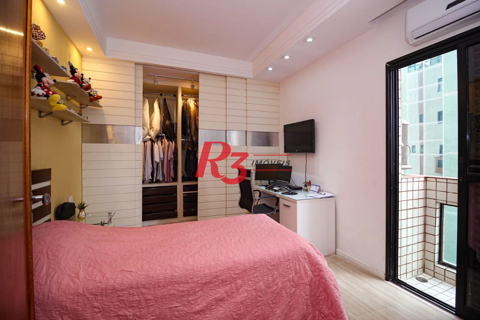 Cobertura com 3 dormitórios à venda, 380 m² por R$ 3.520.000,00 - Gonzaga - Santos/SP