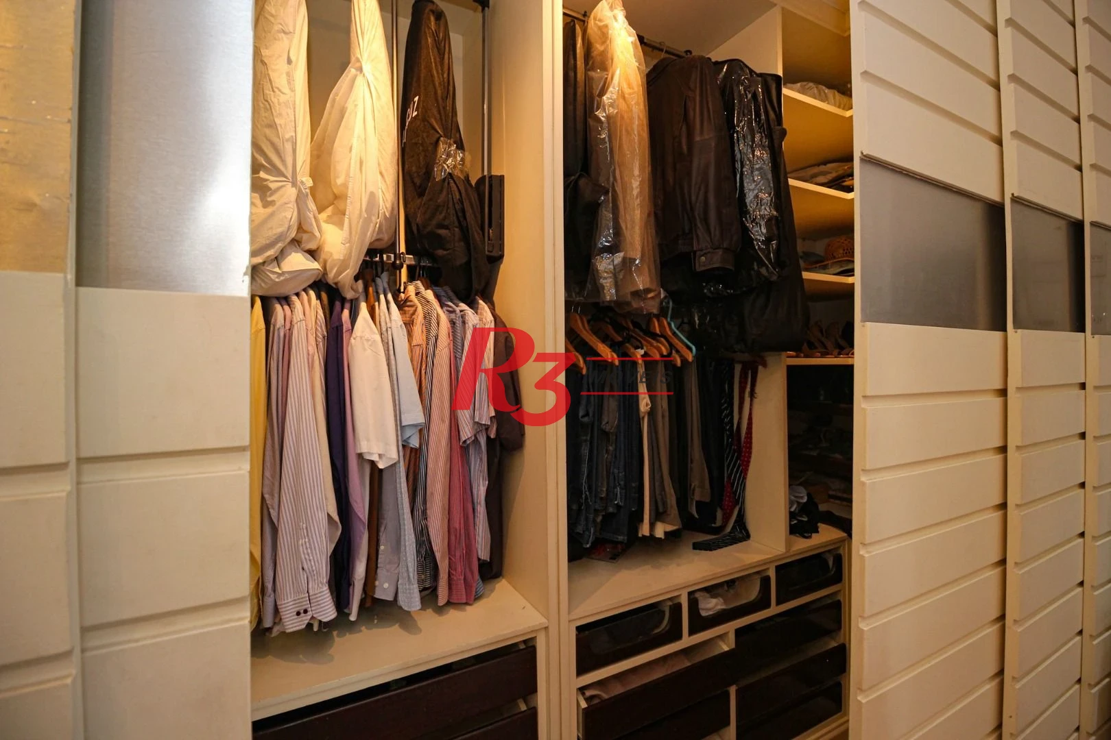 Cobertura com 3 dormitórios à venda, 380 m² por R$ 3.520.000,00 - Gonzaga - Santos/SP