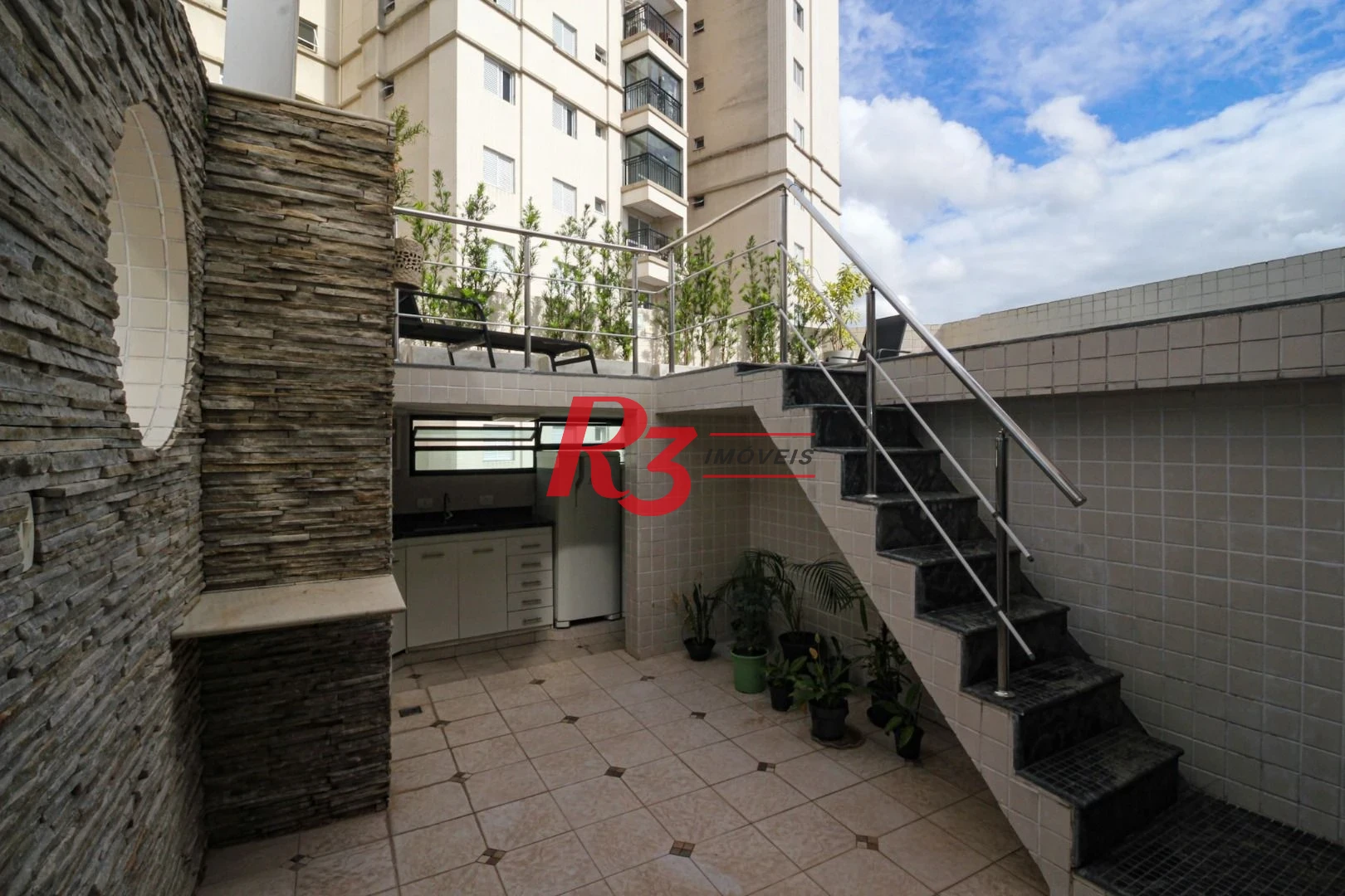 Cobertura com 3 dormitórios à venda, 380 m² por R$ 3.520.000,00 - Gonzaga - Santos/SP