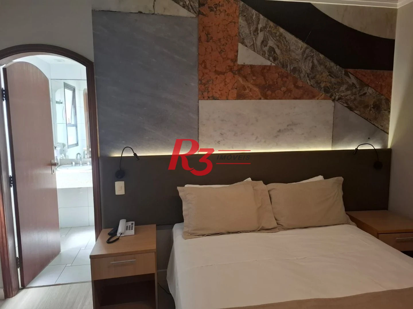 Flat com 2 dormitórios à venda, 44 m² por R$ 450.000,00 - Gonzaga - Santos/SP