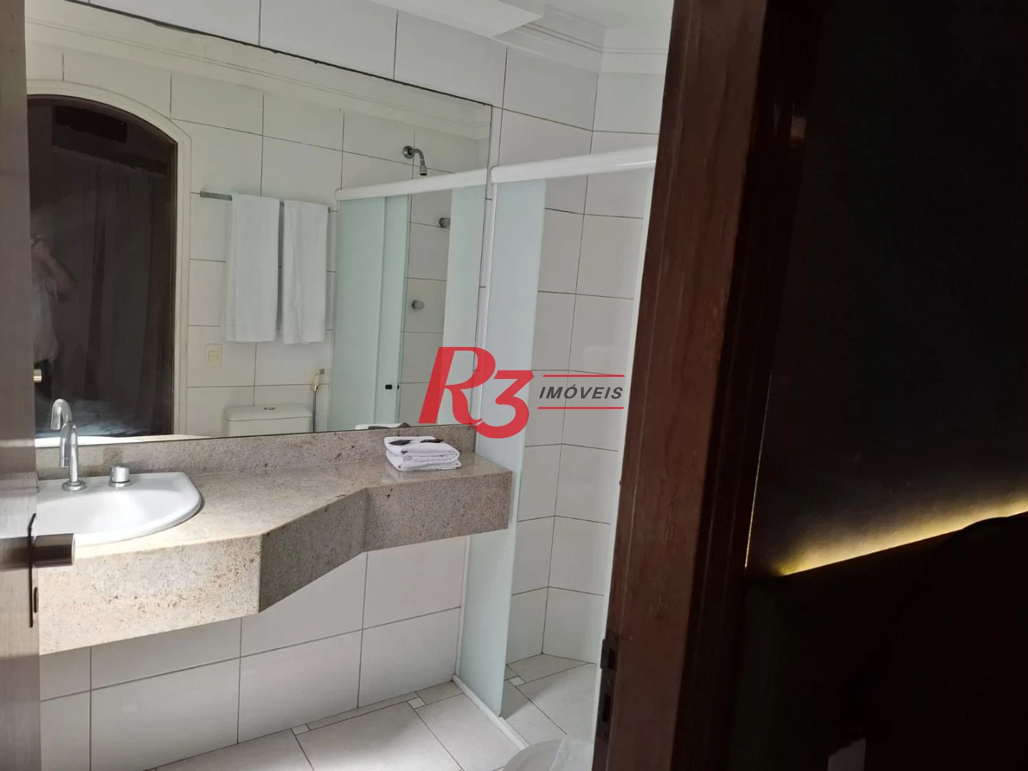 Flat com 2 dormitórios à venda, 44 m² por R$ 450.000,00 - Gonzaga - Santos/SP