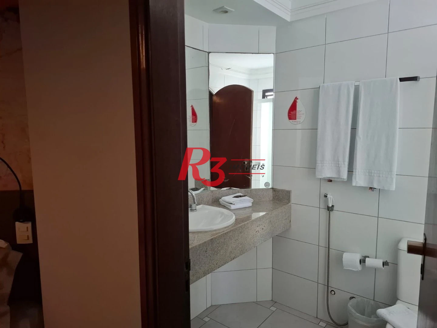 Flat com 2 dormitórios à venda, 44 m² por R$ 450.000,00 - Gonzaga - Santos/SP