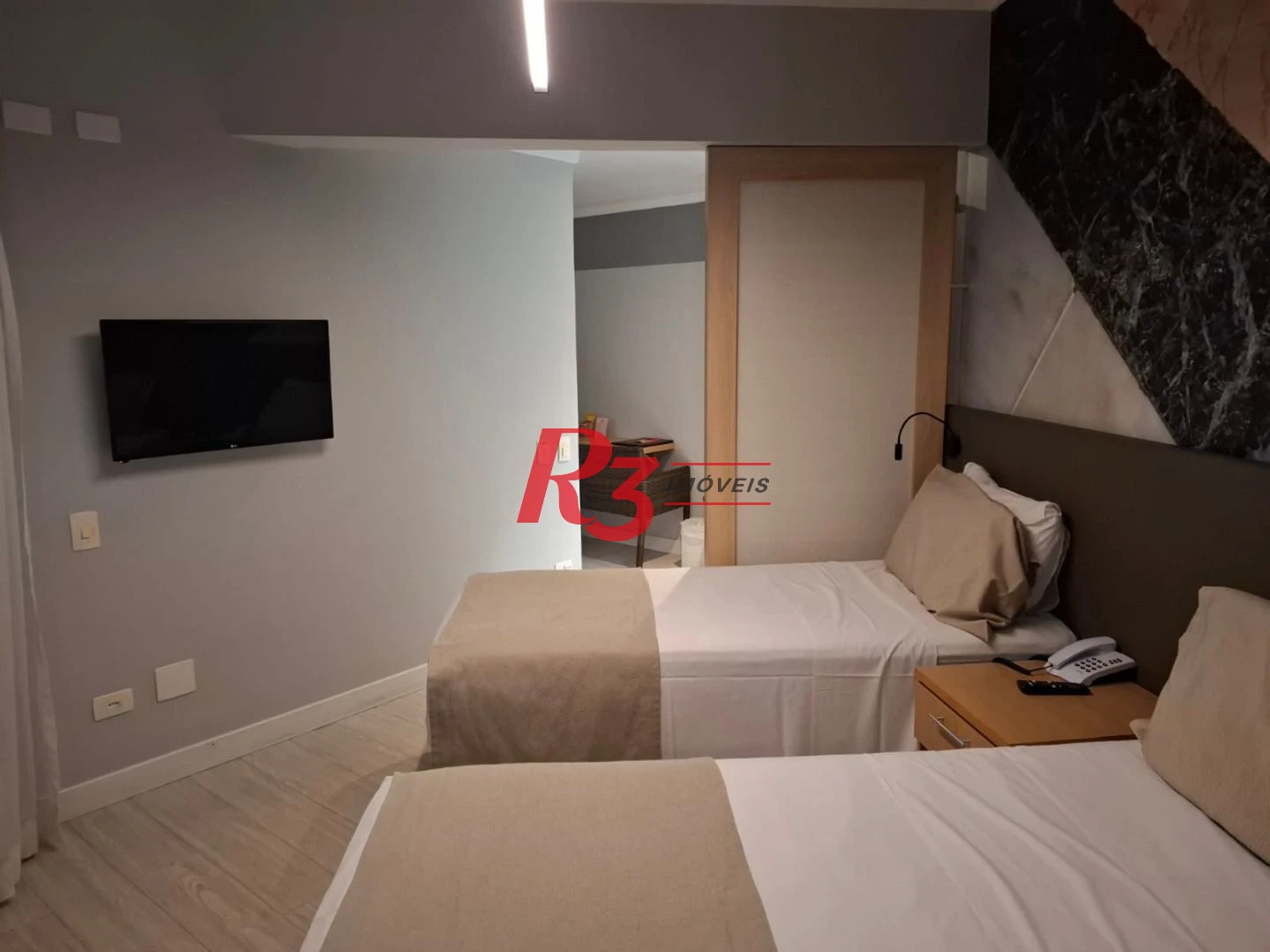 Flat com 2 dormitórios à venda, 44 m² por R$ 450.000,00 - Gonzaga - Santos/SP