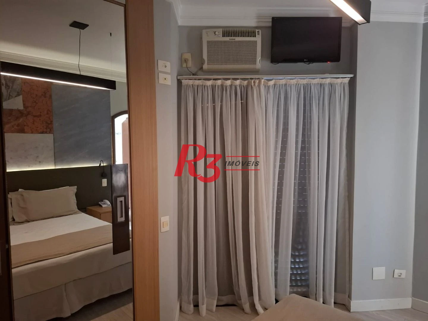 Flat com 2 dormitórios à venda, 44 m² por R$ 450.000,00 - Gonzaga - Santos/SP