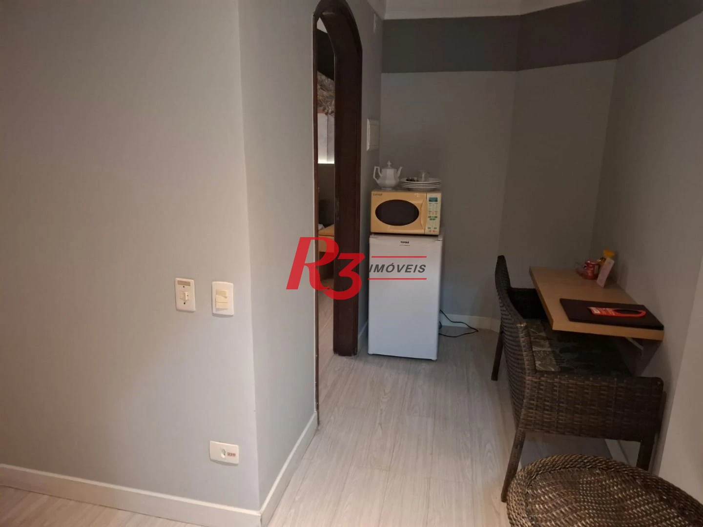 Flat com 2 dormitórios à venda, 44 m² por R$ 450.000,00 - Gonzaga - Santos/SP