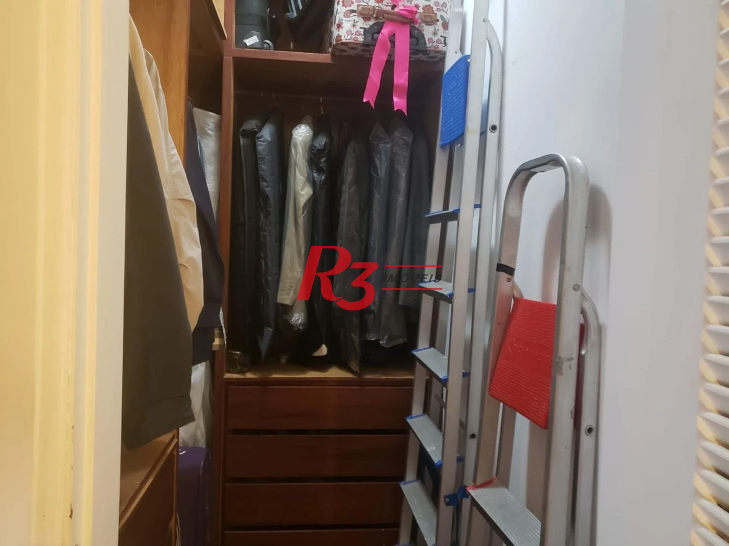 Sobrado com 4 dormitórios, 351 m² - venda por R$ 2.500.000,00 ou aluguel por R$ 20.860,00/mês - Embaré - Santos/SP