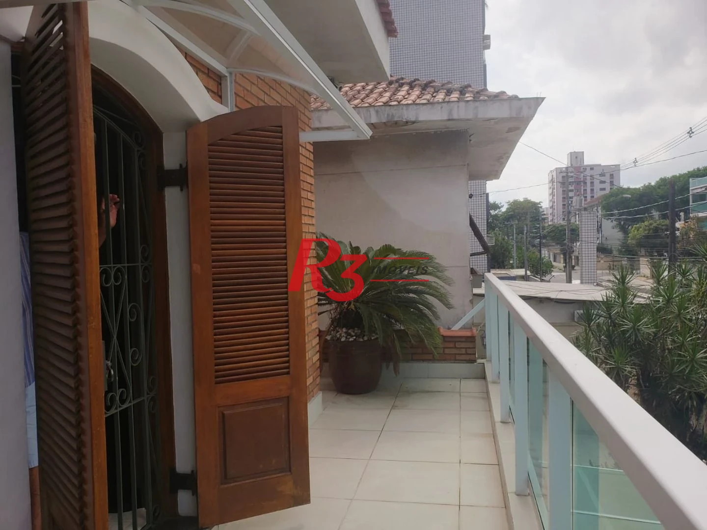 Sobrado com 4 dormitórios, 351 m² - venda por R$ 2.500.000,00 ou aluguel por R$ 20.860,00/mês - Embaré - Santos/SP
