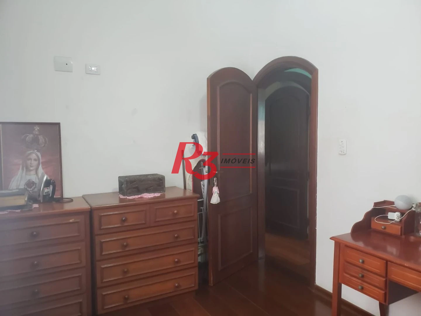 Sobrado com 4 dormitórios, 351 m² - venda por R$ 2.500.000,00 ou aluguel por R$ 20.860,00/mês - Embaré - Santos/SP