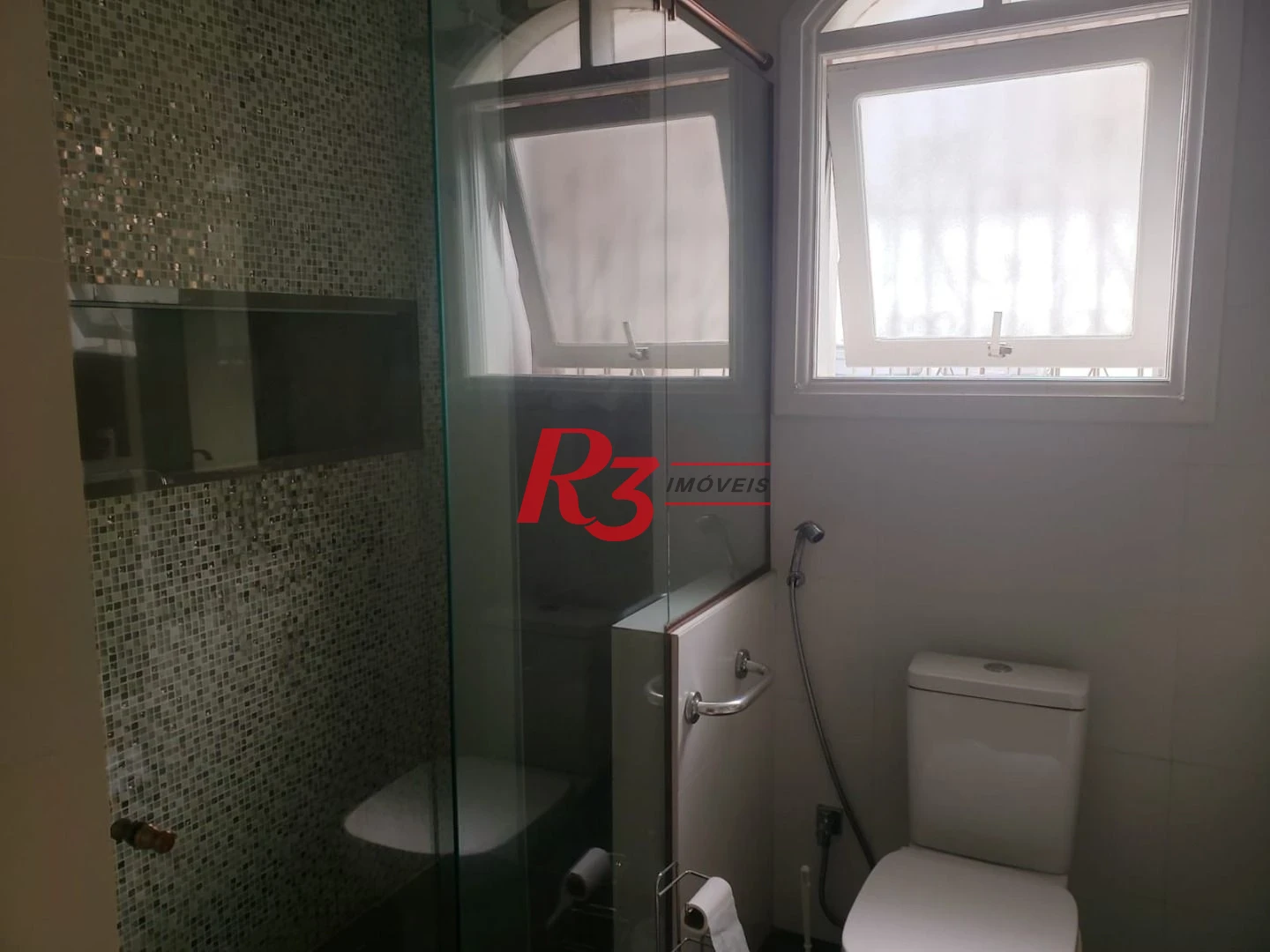 Sobrado com 4 dormitórios, 351 m² - venda por R$ 2.500.000,00 ou aluguel por R$ 20.860,00/mês - Embaré - Santos/SP