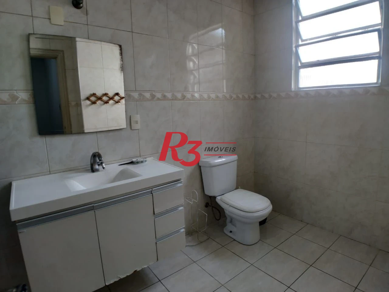 Casa com 6 dormitórios à venda, 223 m² por R$ 900.000,00 - Vila Matias - Santos/SP