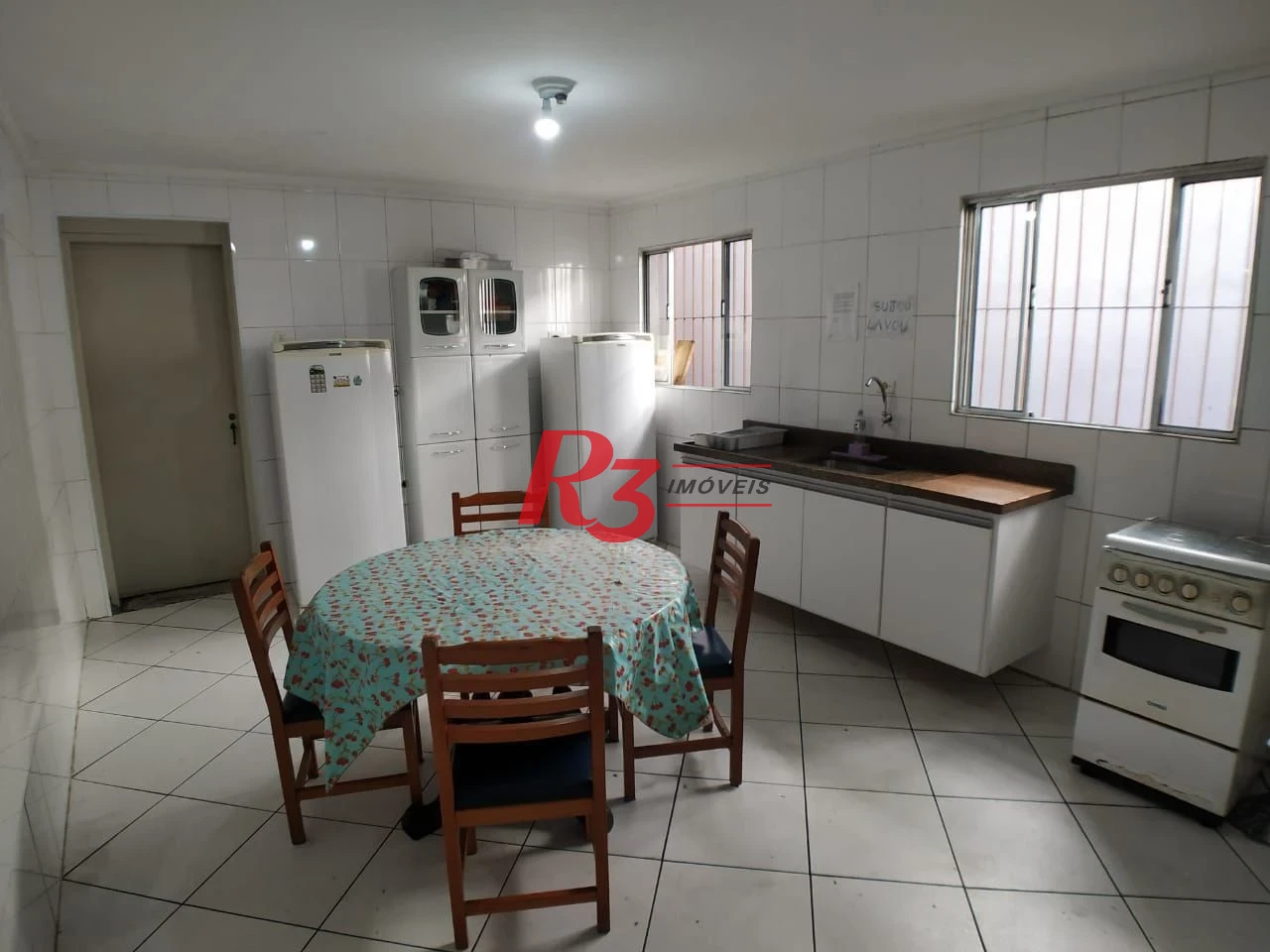 Casa com 6 dormitórios à venda, 223 m² por R$ 900.000,00 - Vila Matias - Santos/SP