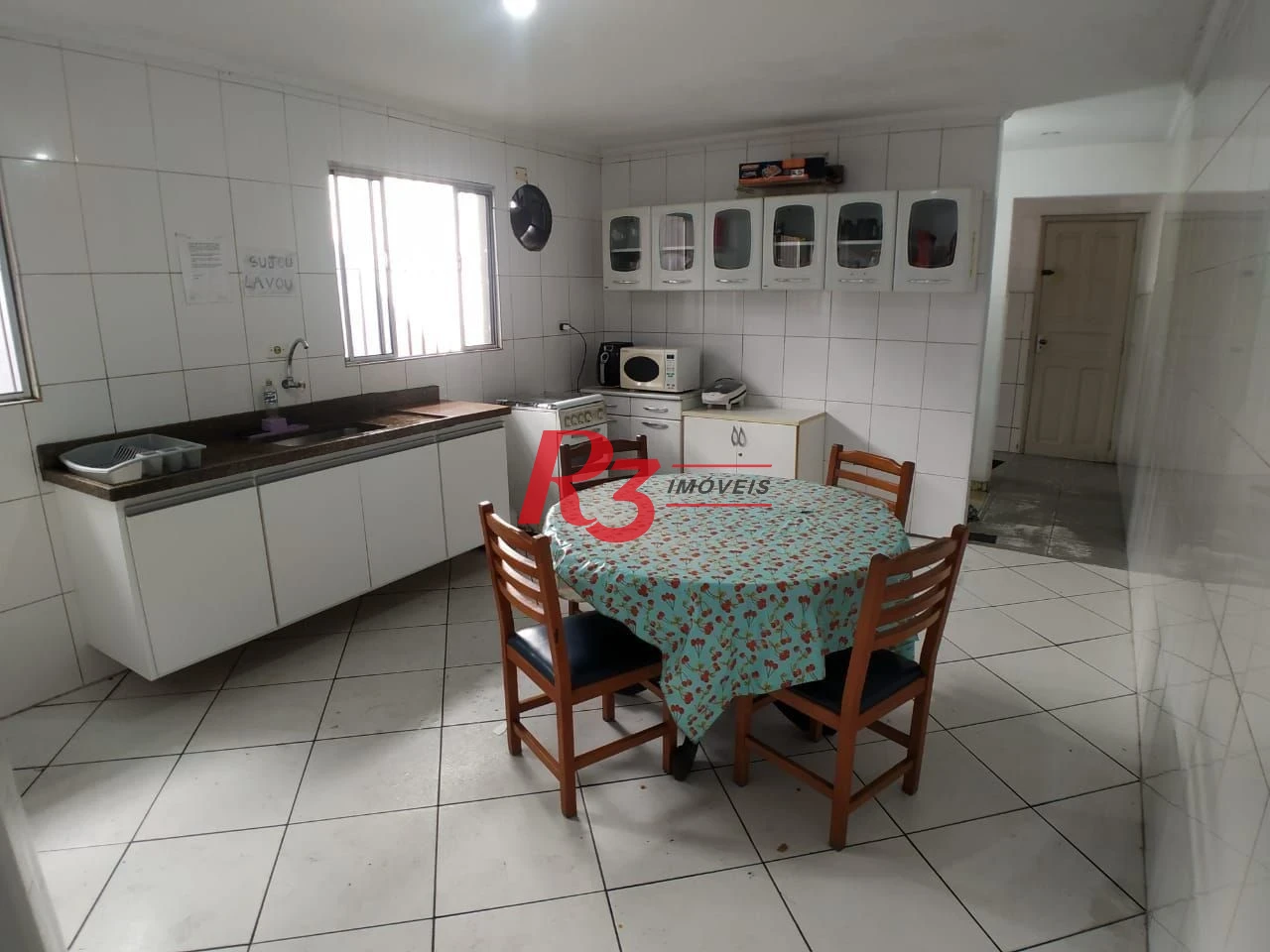 Casa com 6 dormitórios à venda, 223 m² por R$ 900.000,00 - Vila Matias - Santos/SP