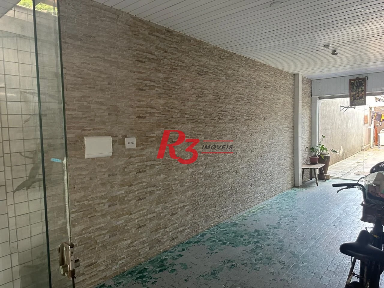 Casa com 6 dormitórios à venda, 223 m² por R$ 900.000,00 - Vila Matias - Santos/SP