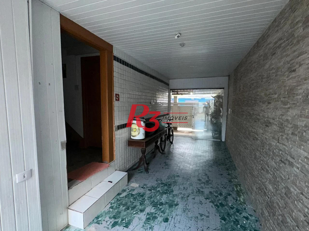 Casa com 6 dormitórios à venda, 223 m² por R$ 900.000,00 - Vila Matias - Santos/SP
