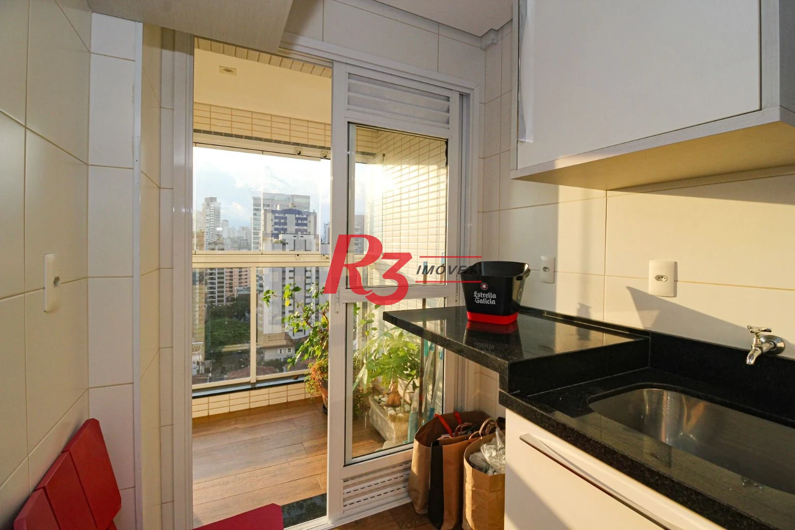 Apartamento com 1 dormitório à venda, 52 m² por R$ 745.000,00 - Embaré - Santos/SP