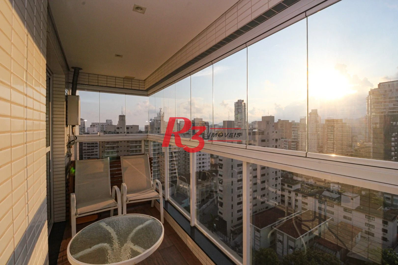 Apartamento com 1 dormitório à venda, 52 m² por R$ 745.000,00 - Embaré - Santos/SP