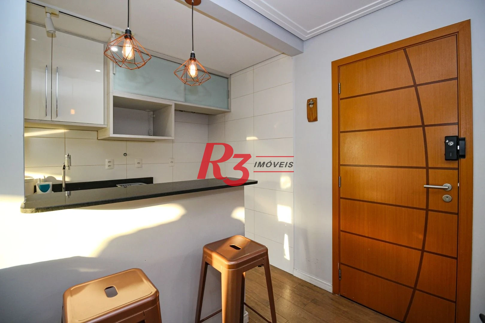 Apartamento com 1 dormitório à venda, 52 m² por R$ 745.000,00 - Embaré - Santos/SP