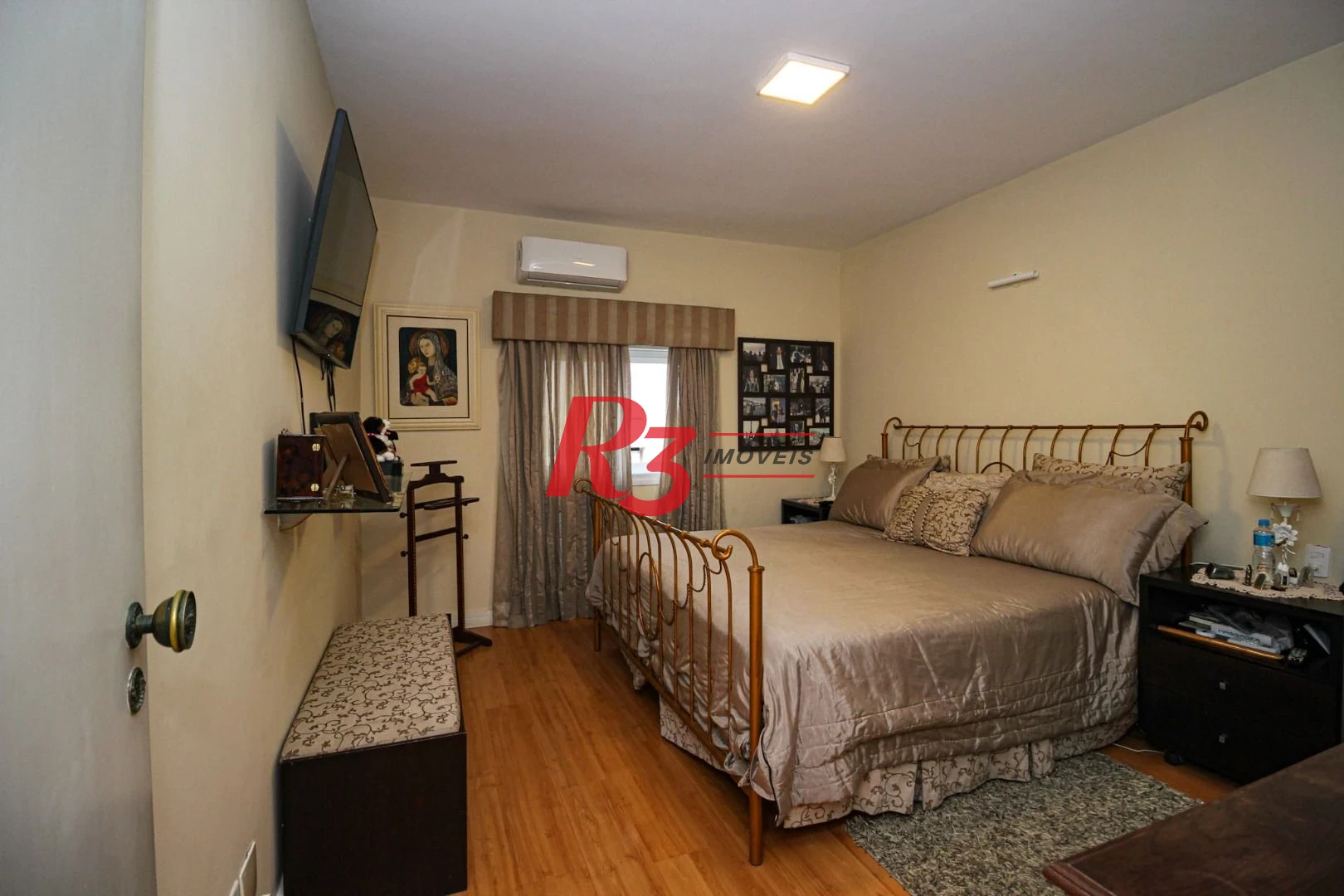 Apartamento com 4 dormitórios à venda, 335 m² por R$ 1.800.000,00 - Boqueirão - Santos/SP