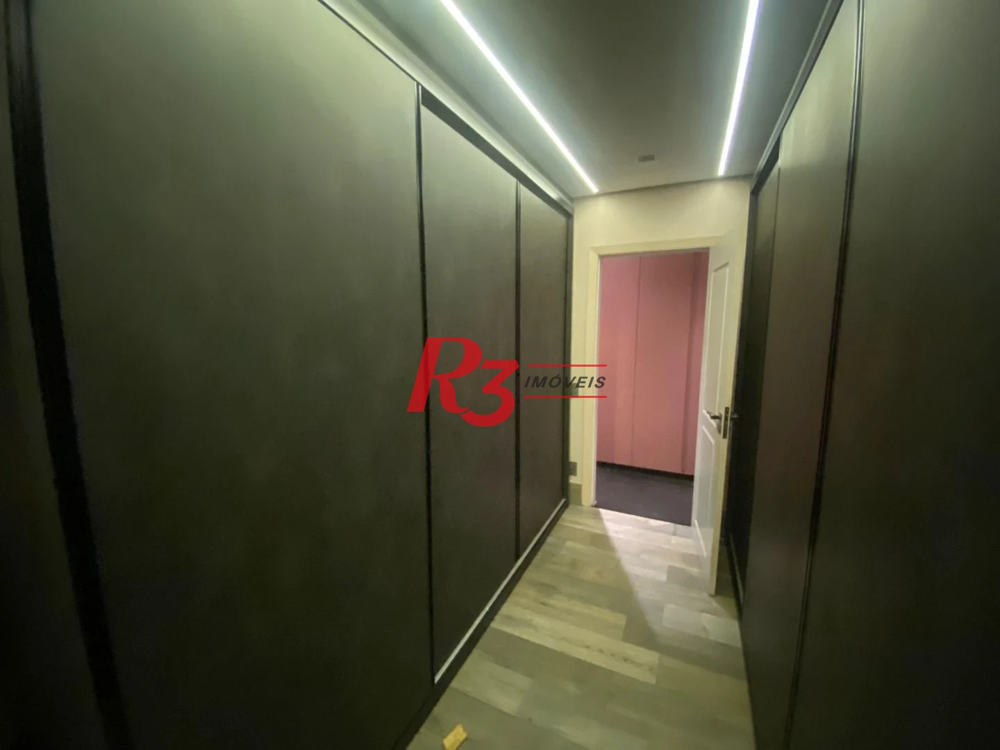 Apartamento com 5 dormitórios à venda, 300 m² por R$ 2.660.000,00 - Boqueirão - Santos/SP