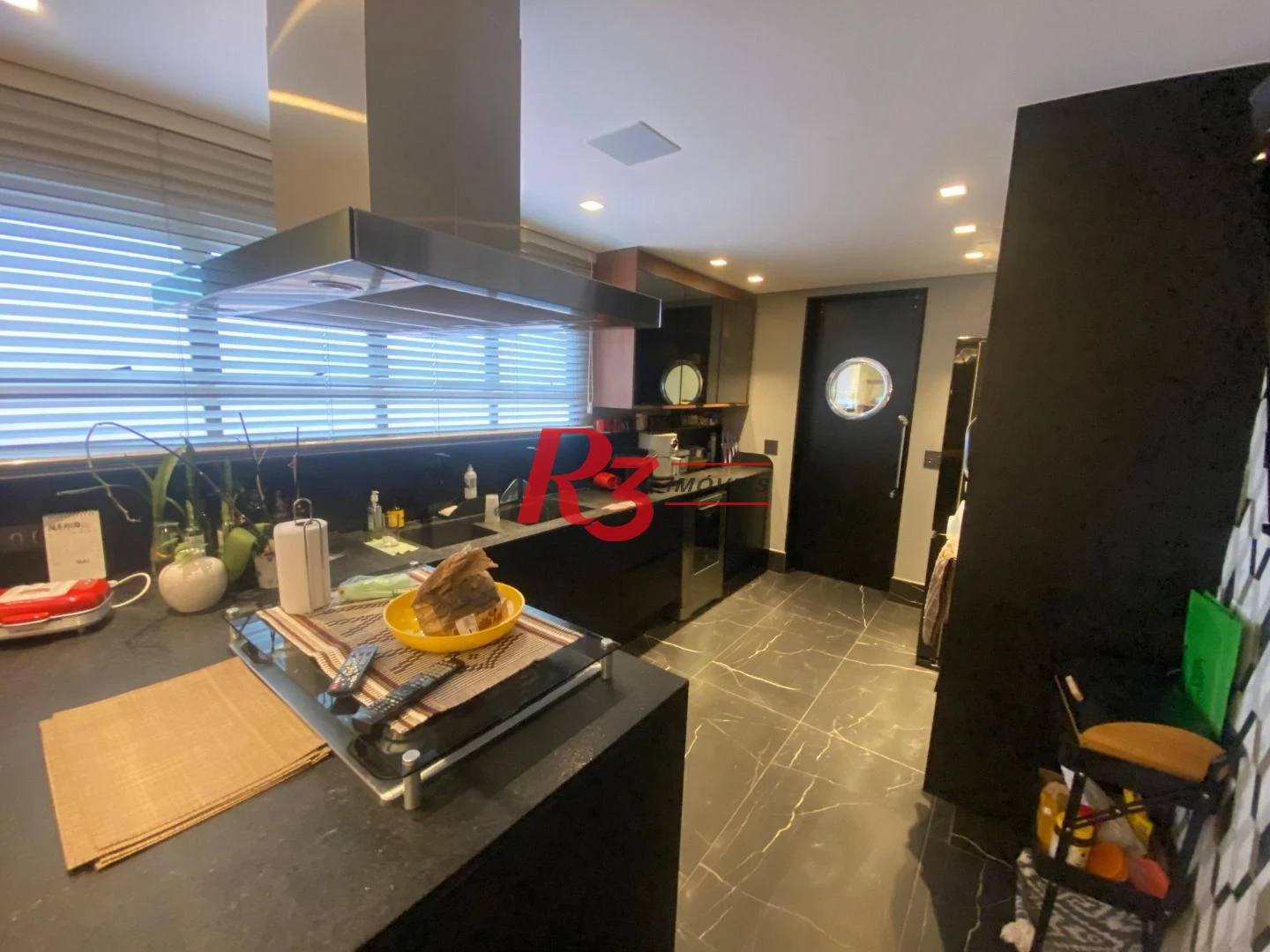 Apartamento com 5 dormitórios à venda, 300 m² por R$ 2.660.000,00 - Boqueirão - Santos/SP